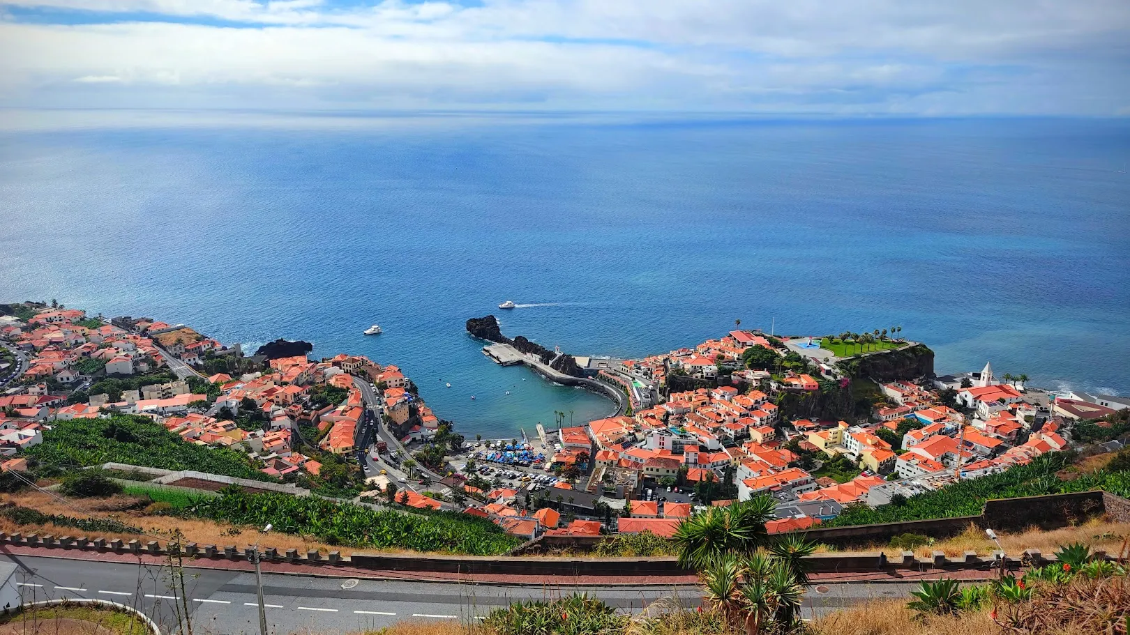 Camara de Lobos fishing village tuk tuk tour Madeira